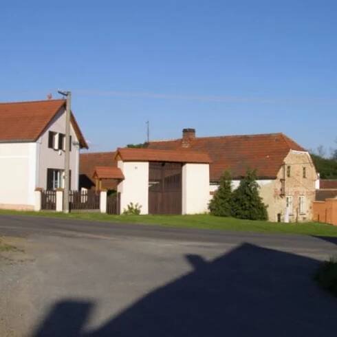 Černotín 8