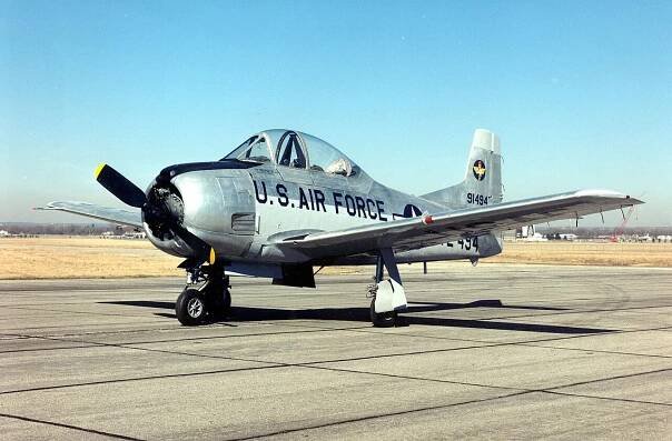 Soubor:North American T-28A Trojan USAF.jpg – Wikipedie