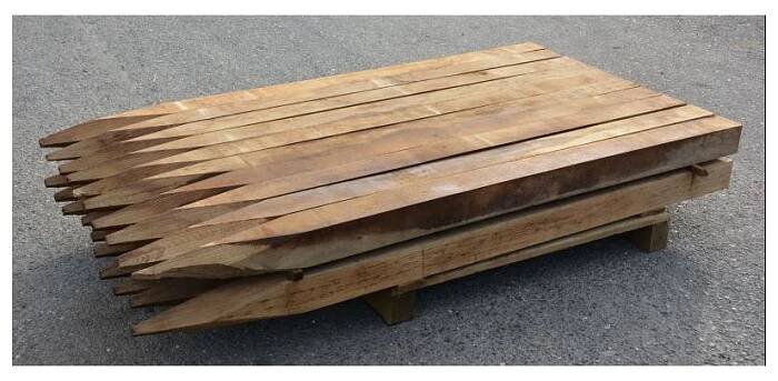 Dřevěný kůl hranatý dubový 150 cm 100 x 100 mm na ohradu