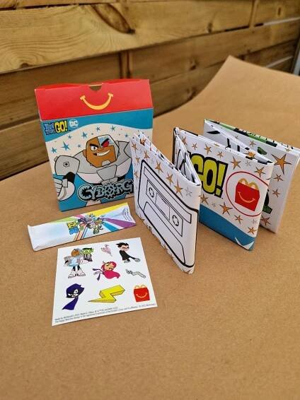 Cyborg - hračka McDonald's Happy Meal - Teen Titans Go DC Comics - Děti