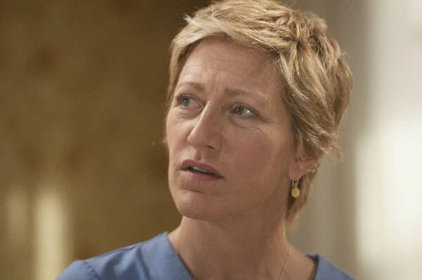 Sestřička Jackie - Hraj na mě - Z filmu - Edie Falco