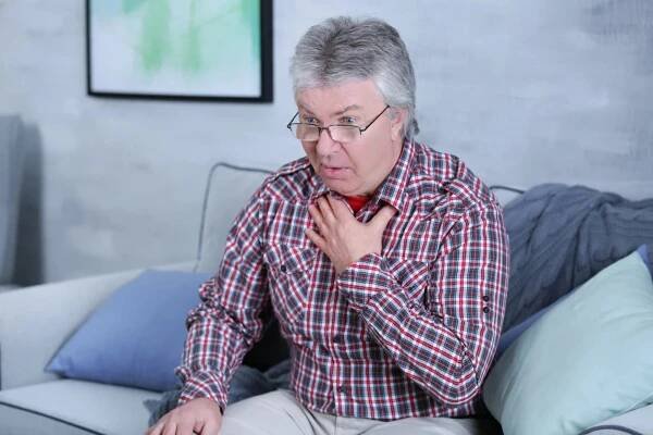 Faryngitida patří mezi běžná onemocnění horních dýchacích cest. Léčba bývá symptomatická