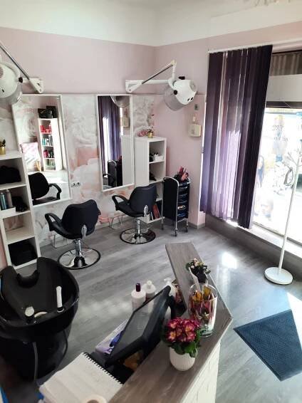 Über Sanela - Friseur Sanela