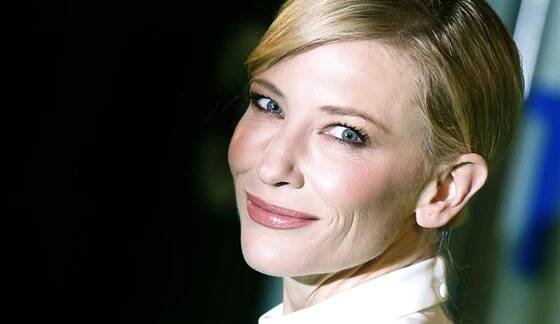 Cate Blanchettová na premiéře filmu Hobit: Neočekávaná cesta (Londýn, 12....