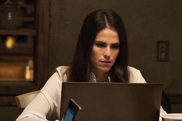 Vražedná práva - Víme všechno - Z filmu - Karla Souza