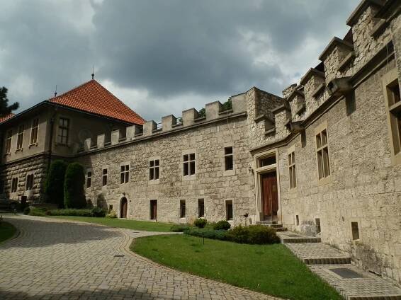 Súbor:Zámok Smolenice - panoramio (4).jpg – Wikipédia