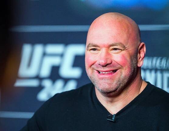 Všichni jsou zdraví, řekl v neděli šéf UFC. Zapomněl na Ronalda?