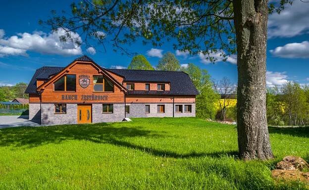 Hotel Ranch Jestřebice Hermanicky Exteriér fotografie