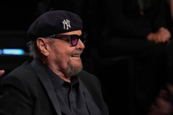 SNL50: THE ANNIVERSARY SPECIAL -- Pictured: Jack Nicholson introduces the 