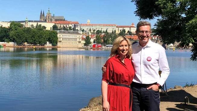 Manžel Danuše Nerudové Robert: Ona kandiduje na prezidentku, já peču chleba