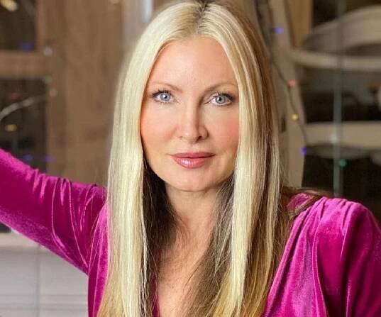 Caprice Bourret Biography – Childhood, Family Life, Achievements