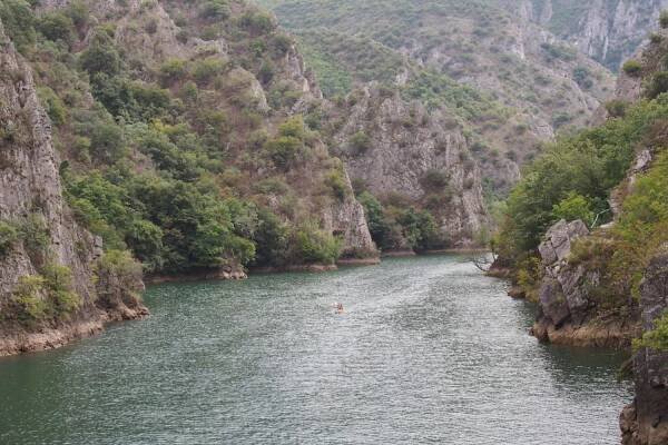 Kaňon Matka – jedinečný přírodní skvost jen pár kroků od Skopje – S dětmi po Evropě