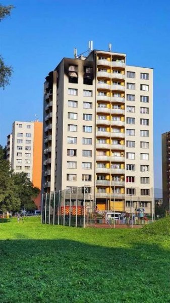 Za požárem jsou asi rodinné spory, lidé skákali přímo z hořícího bytu