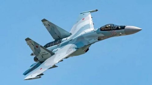Su-35 vs F-22 Raptor