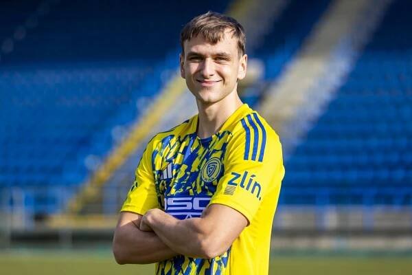 Zlín představil druhou posilu. Smlouvu na Letné podepsal mladý Slovinec