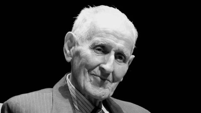 Doktor Smrt Jack Kevorkian při debatě na Kalifornské univerzitě