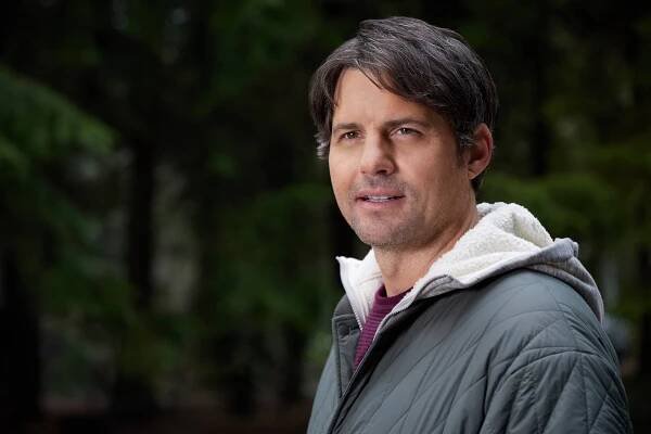 Kristoffer Polaha in 'A Winning Team'