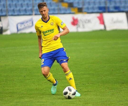 Fotbalisté Zlína (ve žlutých dresech) před reprezentační přestávkou přivítali na Letné Příbram.