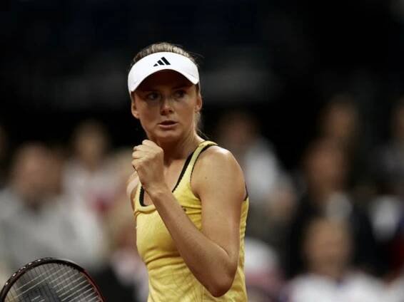 Slovenská tenistka Daniela Hantuchová počas barážového stretnutia proti Srbke Jelene Jankovičovej 