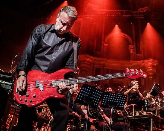 Peter Hook - BASSE EN LIGNE
