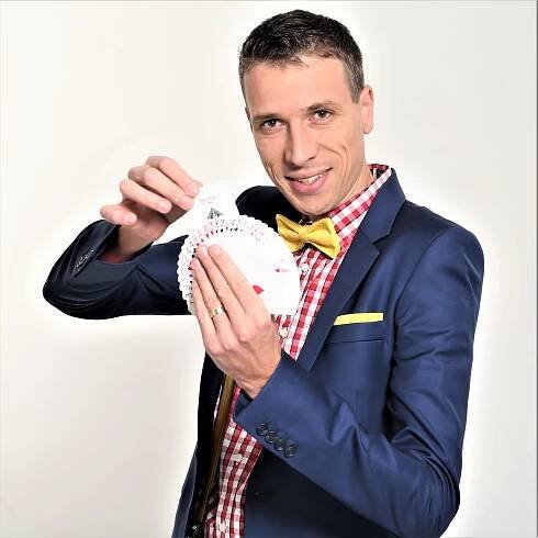 Kúzelník Peter Šesták | Spolok Matina Rázusa 