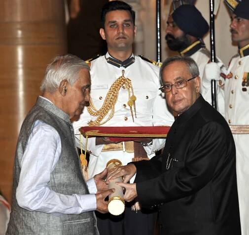 Narendra Prasad (surgeon)