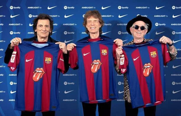 Oslava v soukromém klubu. Rolling Stones pokřtili album, zpívají na něm s Lady Gaga