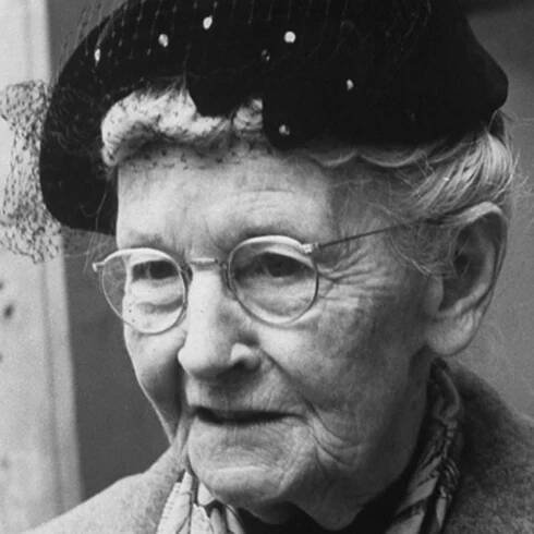 Wonder Time Arts - Grandma Moses