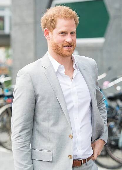 Princ Harry obhajoval čtyři soukromé lety během 11 dnů. Kritiky neumlčel