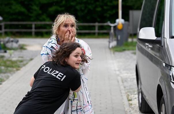 Pobřežní stráž - Die Falle - Z filmu - Diana Körner, Wendy Güntensperger