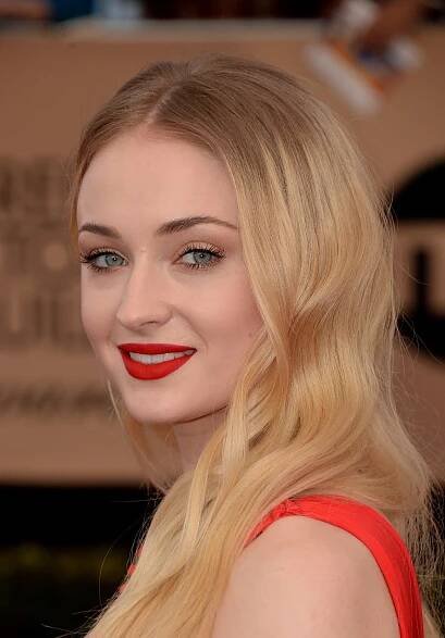 Sophie Turner – Nose, Cheek, Skin, Smile, Lip, Lipstick, …