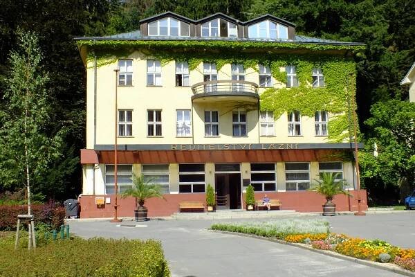 Soubor:Luhačovice ředitelství lázní.JPG – Wikipedie