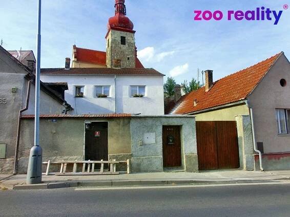Husova, Černčice, okres Louny