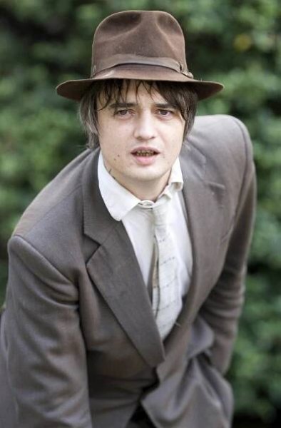 Závislák Pete Doherty bral heroin dokonce i v nemocnici