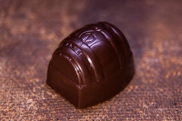 A1 PRALINES - hořká rumová pralinka