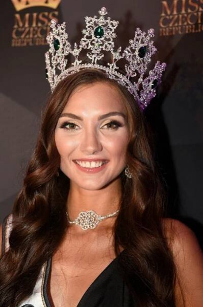 Miss Karolína Kopíncová se těší na svatbu v Itálii! V čem bude netradiční?