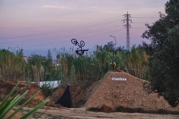 JUNKRIDE GALÉRIA 2021 - JUNKRIDE Freestyle BMX shop, park, crew and more since 2010