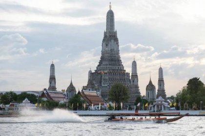 Wat Arun, the Temple of Dawn, on the Thonburi side of the Chao Phraya River. Photo: Oliver Raw