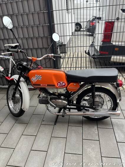 Jawa 50 23 Mustang
