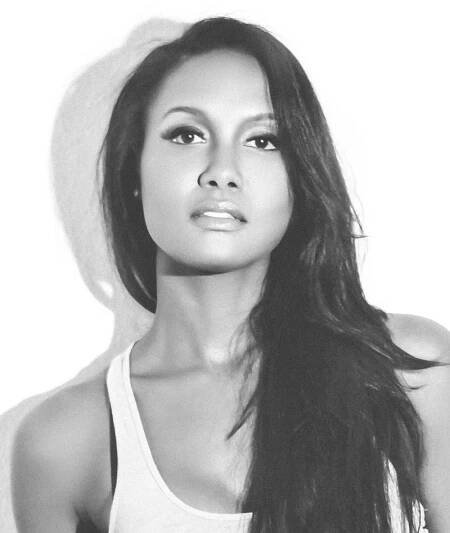Nia Orms