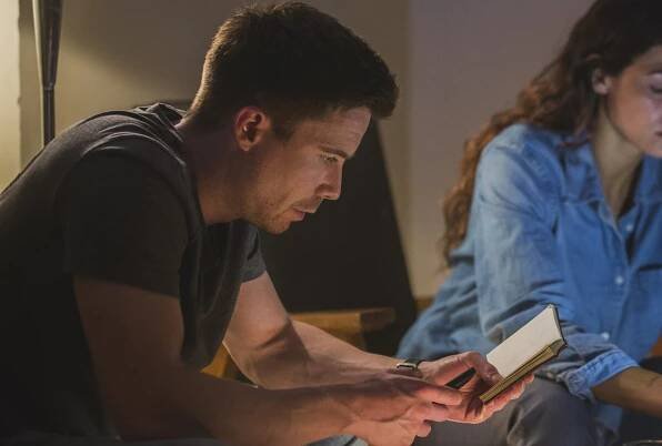 Deep State - Reunion - Z filmu - Joe Dempsie