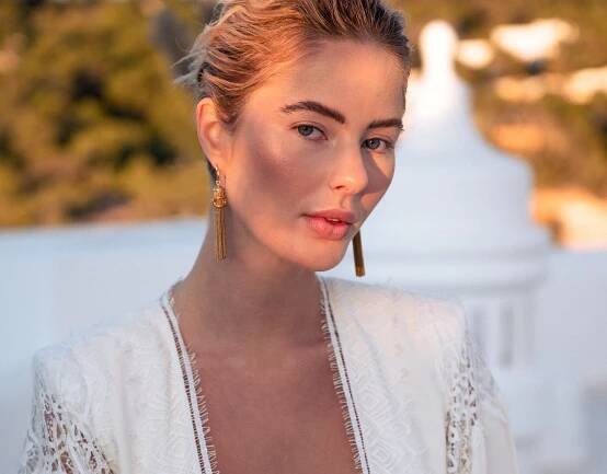 Natalie Wood Ibiza Hair & Make-up Artist - Ayasola