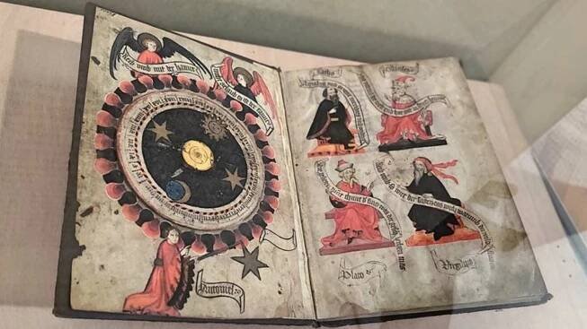 Unikáty v muzeu. Olomoucká kniha věšteb je k vidění po dvaceti letech