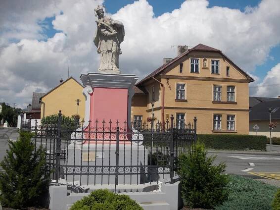 socha sv. Jana Nepomuckého