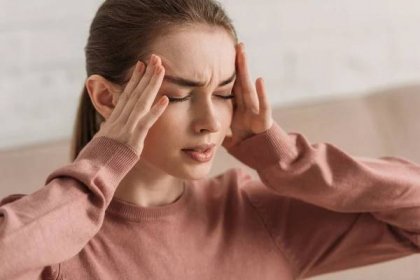9 alternativních triků, když na bolest hlavy nic nezabírá