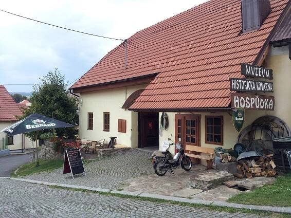 BISTRO VLAŠTOVKA, Klatovy - Restaurant Reviews, Photos & Phone Number - Tripadvisor