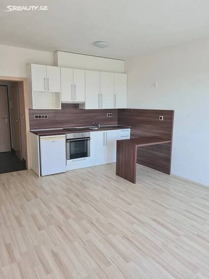 Pronájem bytu 1+kk 33 m², Houbalova, Brno - Líšeň