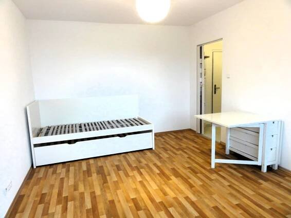 Pronájem byty 1+kk, 26 m2 - Praha - Prosek