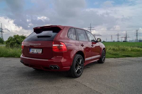 Test Porsche Cayenne GTS (2008): Luxusní SUV s 298 kW za 600 tisíc?! (video) – GripTV