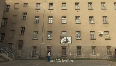 NAPROTI MATEŘSKÉ ŠKOLE: Věznice v Opavě skrývá temné tajemství | TV Nova